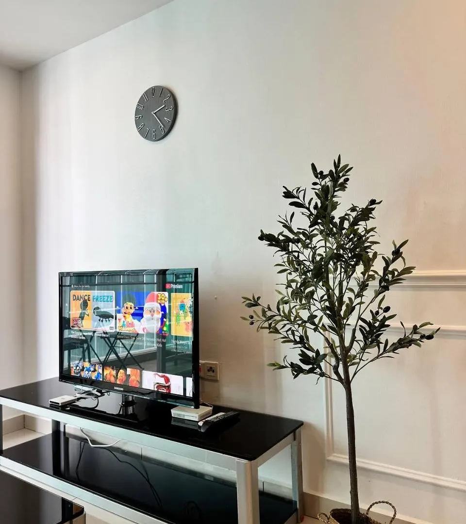Ksl Cosy B15 Tv Box Johor Bahruアパートメント